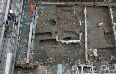 arkeologlar-300-ceset-buldu