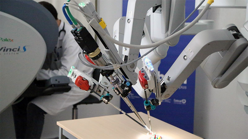 robot-akciger-nakli-ameliyati-yapti