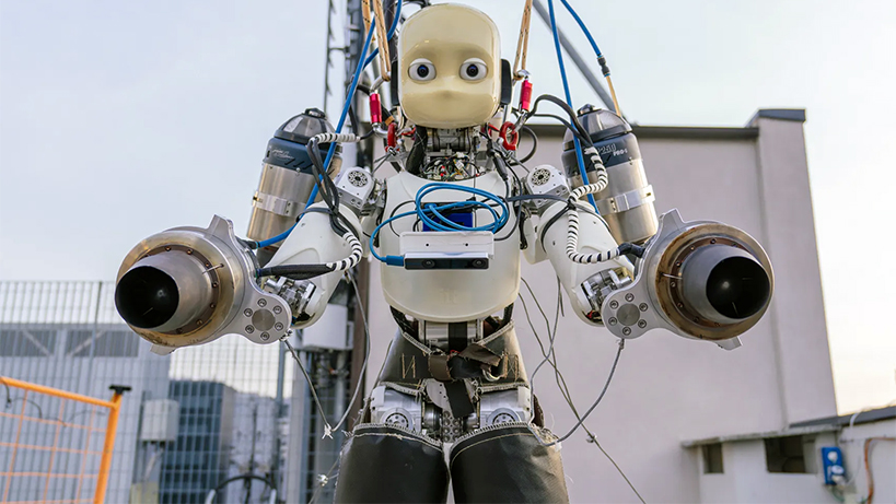 dunyanin-ilk-ucan-insansi-robotu