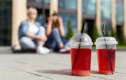 populer-iceceklerde-mikroplastik-tehlikesi