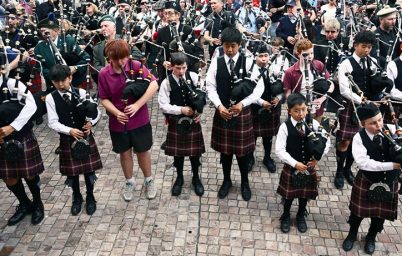 gaydacilardan-ac-dc-ile-rekor-denemesi