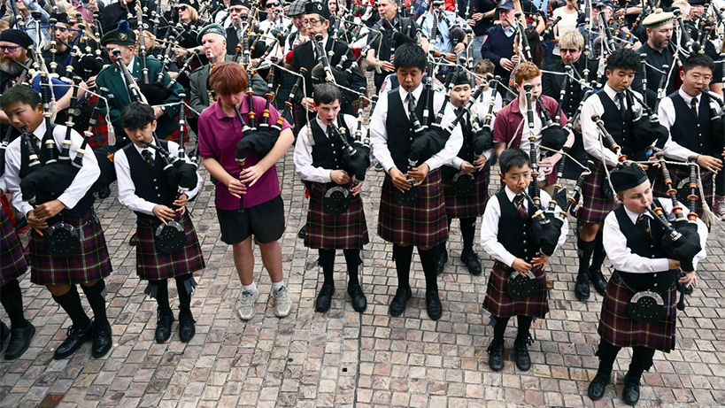 gaydacilardan-ac-dc-ile-rekor-denemesi