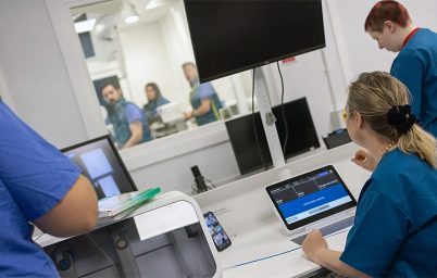 uzaktan-robotik-inme-ameliyati-yaptilar